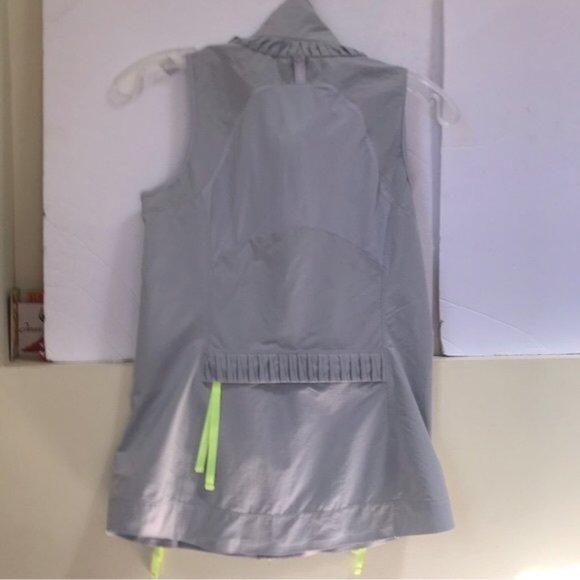 Lululemon The Best Vest Jacket Convertible Lightweight Zipper Pockets Windproof - Picture 7 of 16
